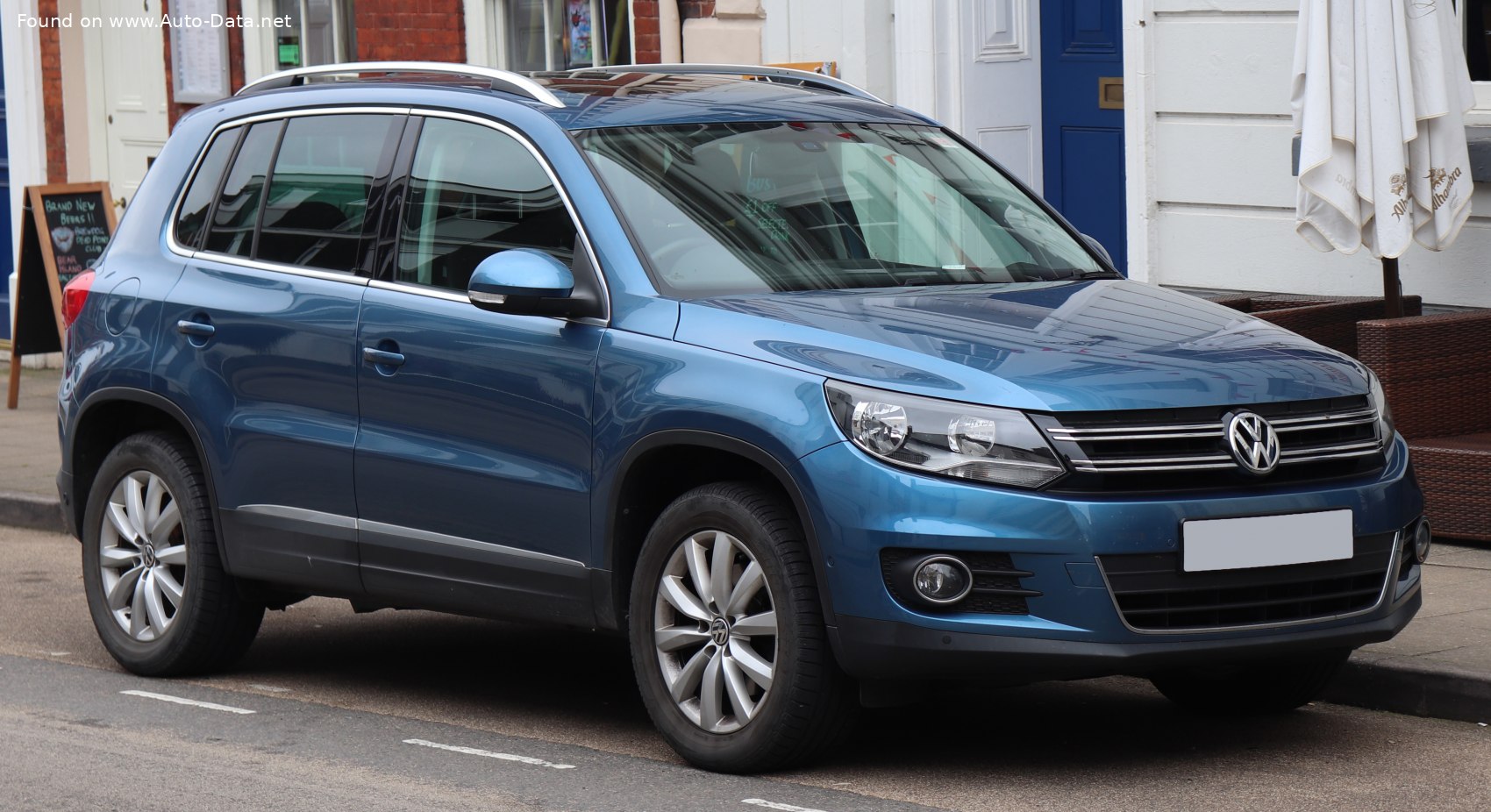 VOLKSWAGEN Tiguan (5N)